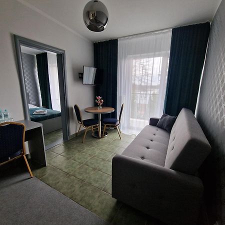 Hotel Gosciniec Nad Zalewem Sosina Jaworzno Exterior foto